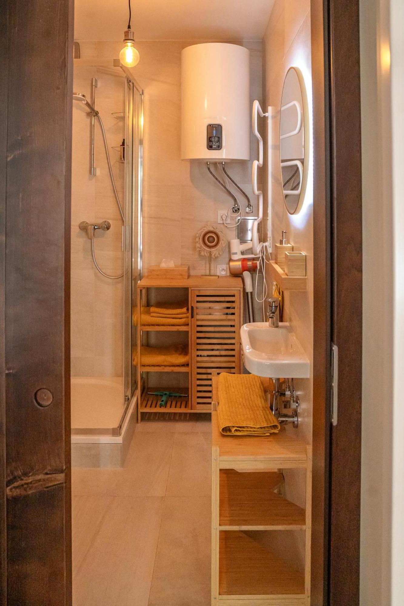 Apartman Spaleny Mlyn Lisnice Kültér fotó